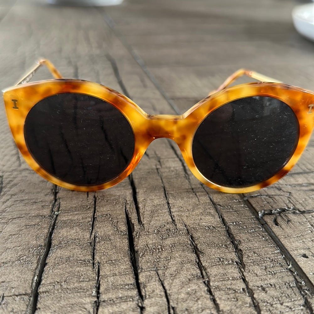 Illesteva Palm Beach Sunglasses